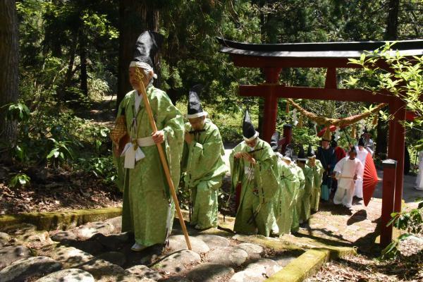 昨年の浮嶋稲荷神社例大祭の様子の写真