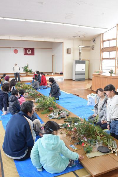 門松づくり教室の様子の写真1