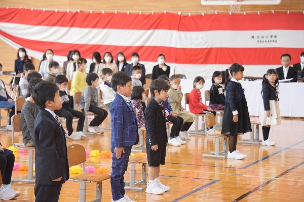 新入生呼名の様子