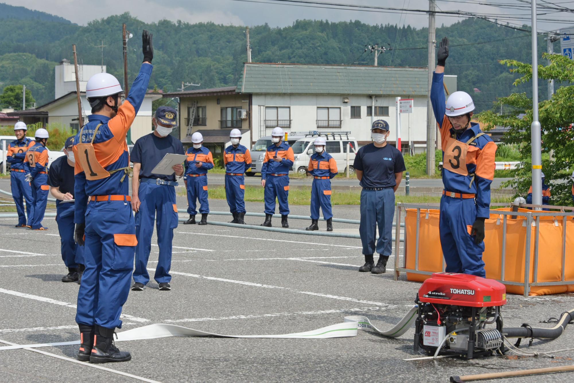 小型ポンプ操法の写真