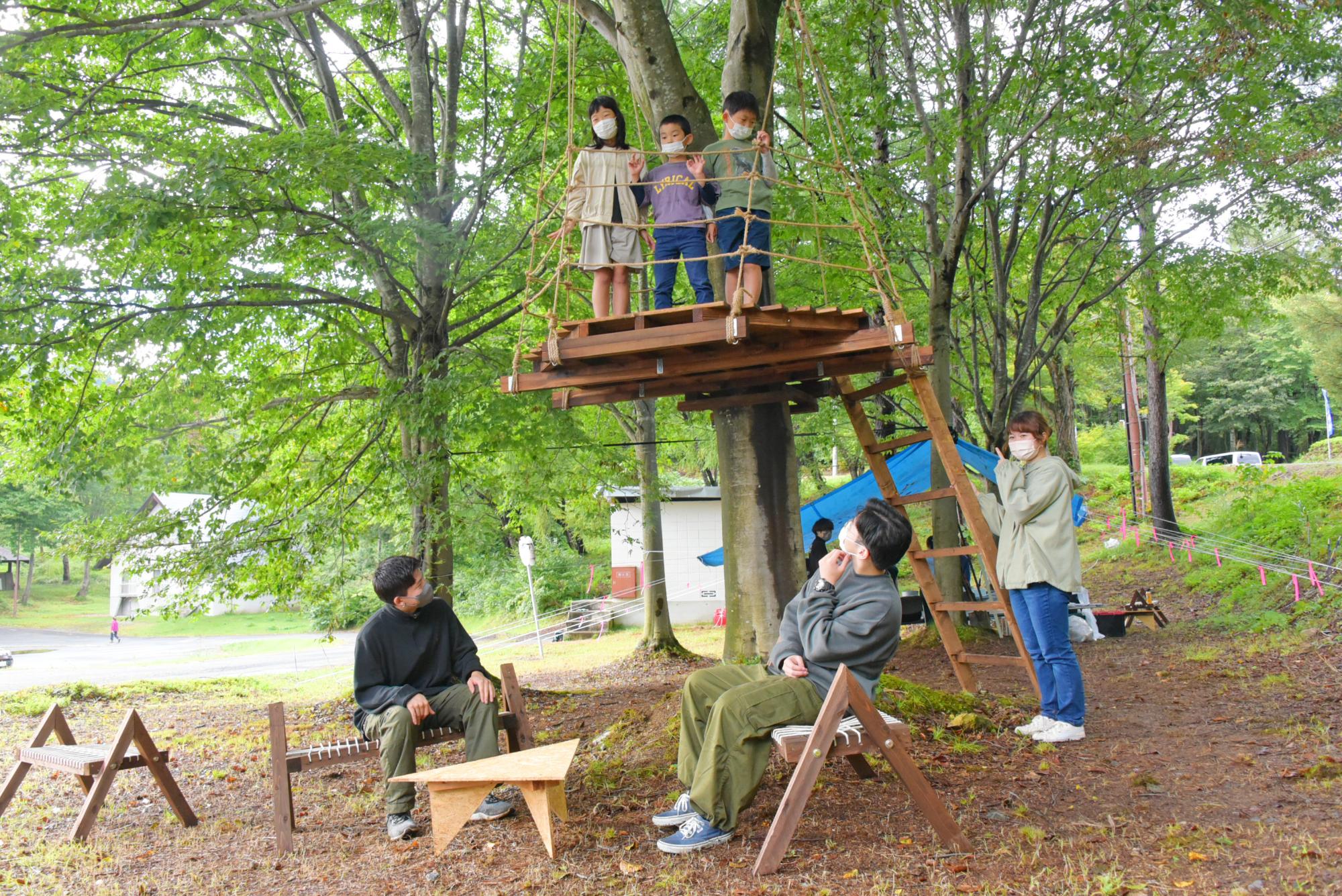 Asahi自然観敷地内に設置されたツリーハウス