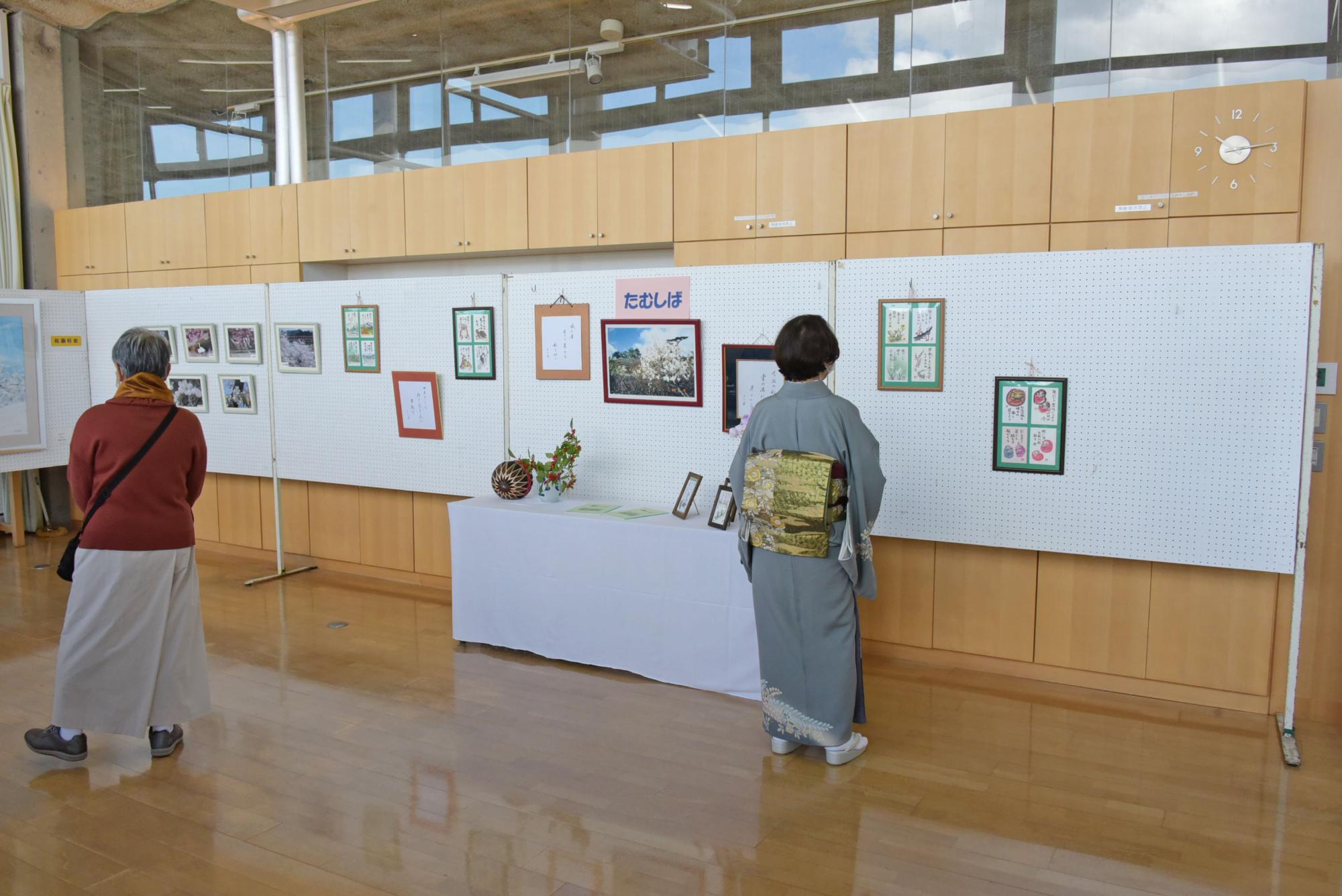 サークル「たむしば」の作品の展示