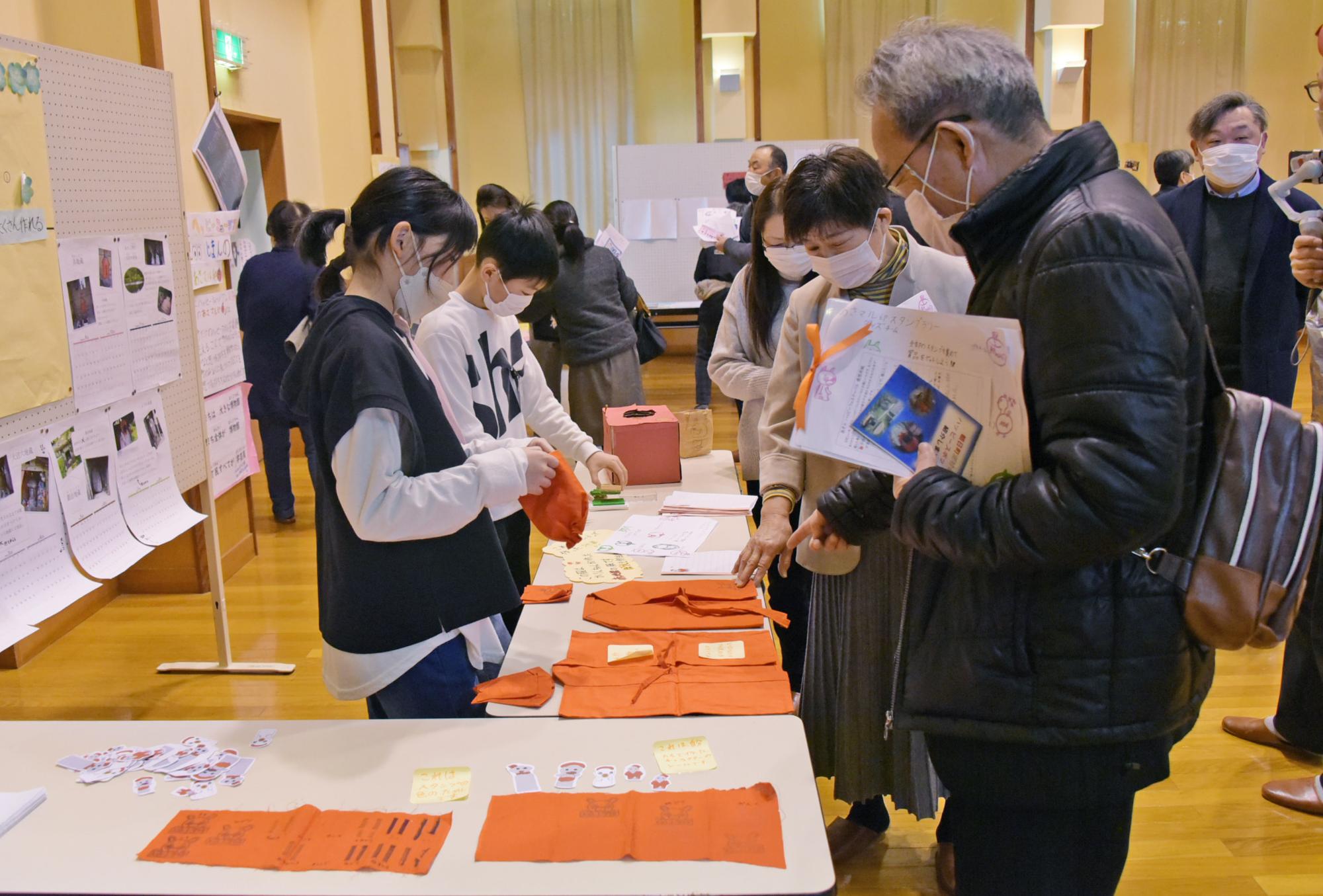 グッズチームのブースの様子