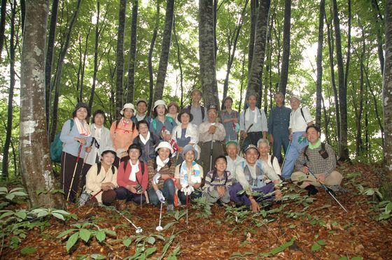 高田山ブナの森探索会 記念撮影の写真