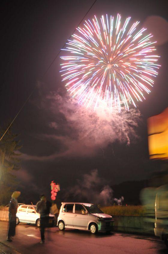 打ち上げられた花火の写真