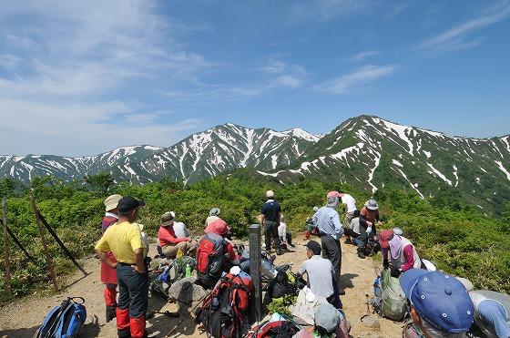 朝日連峰の山開きの式典の様子の写真
