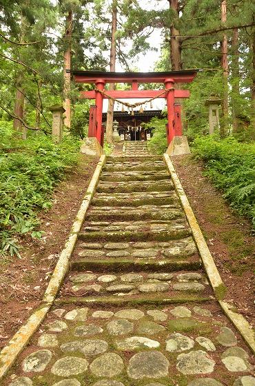 浮嶋稲荷神社の階段の写真