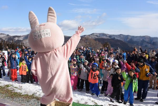 ウサヒとじゃんけん大会の様子