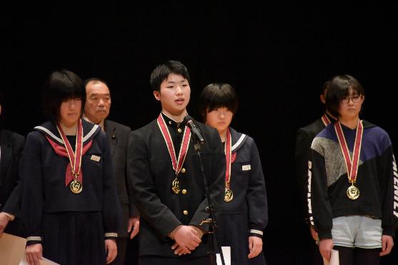 代表としてあいさつする志藤紀洋さんの写真